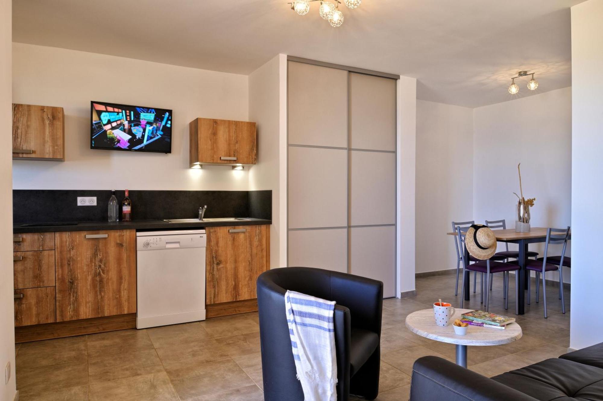 Residence Roc E Mare Тиуксия Стая снимка
