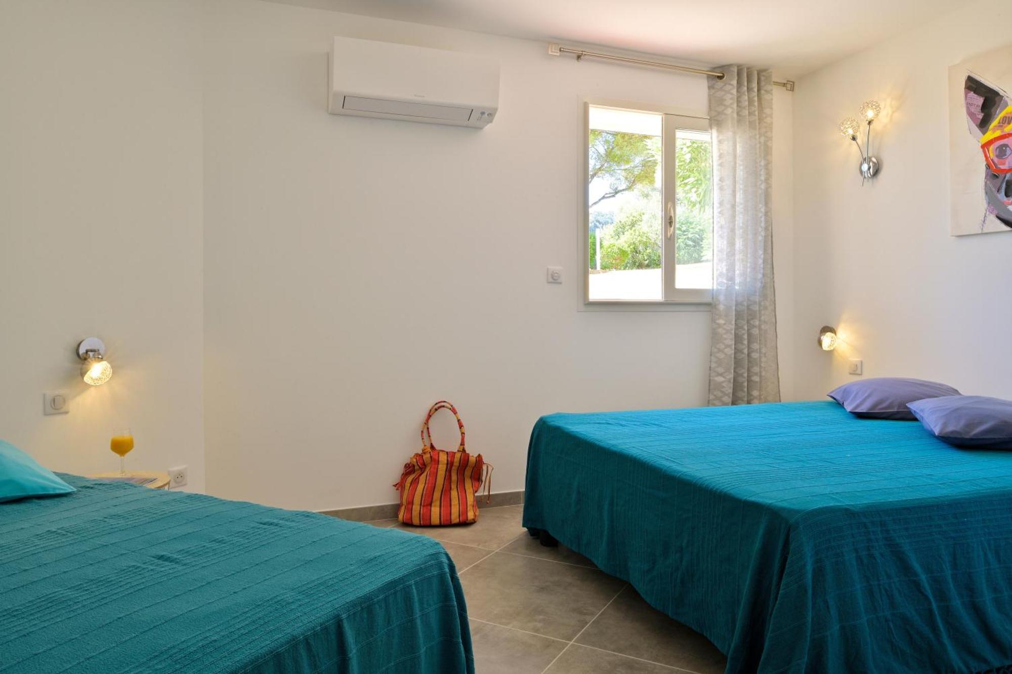 Residence Roc E Mare Тиуксия Стая снимка