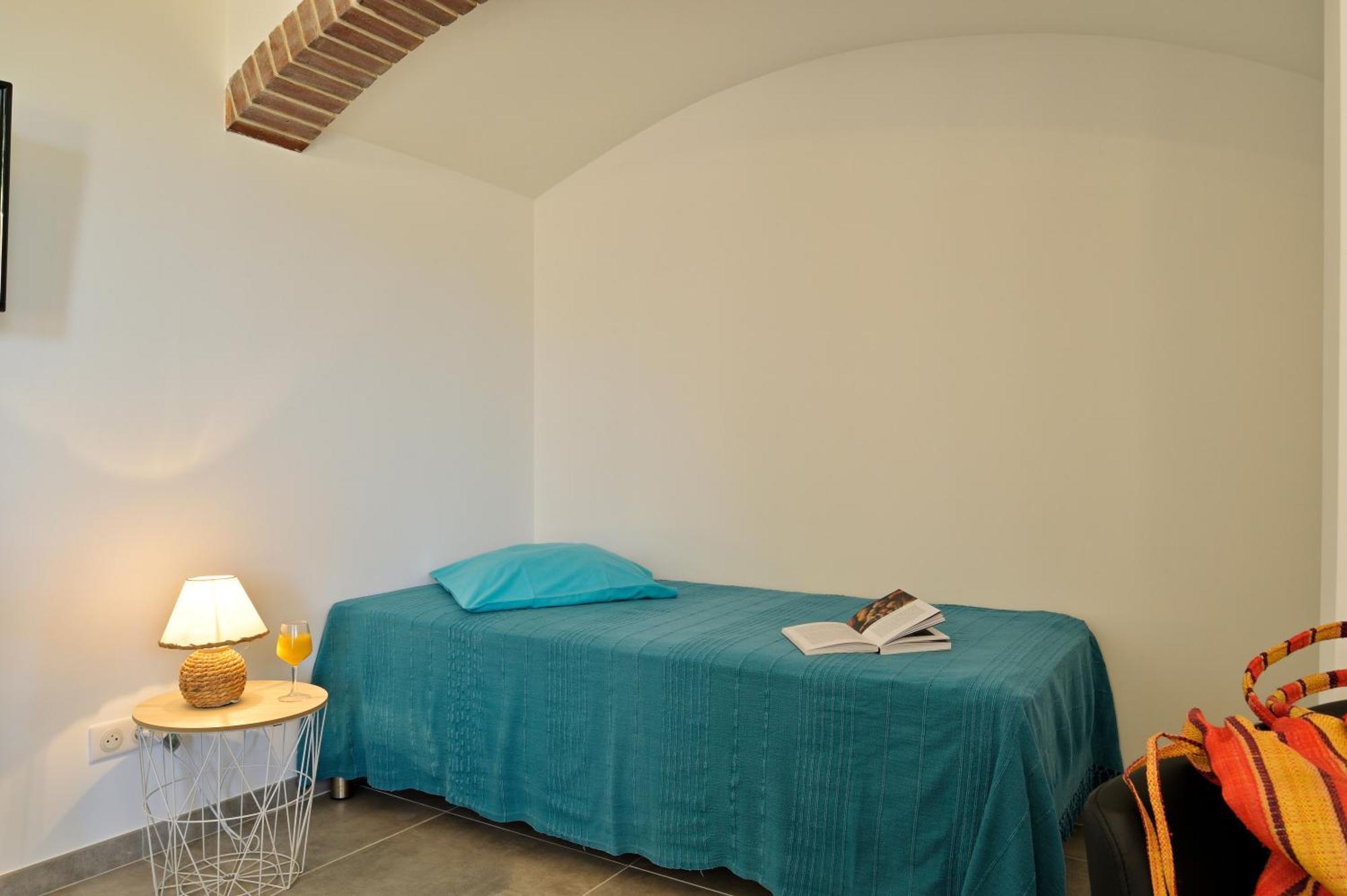 Residence Roc E Mare Тиуксия Стая снимка